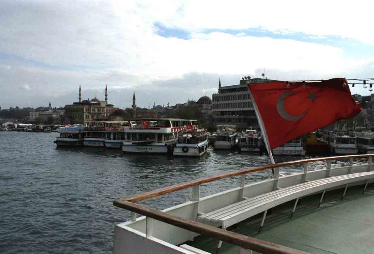 53 - Turquia - Istanbul, paseo en barco por el Bosforo